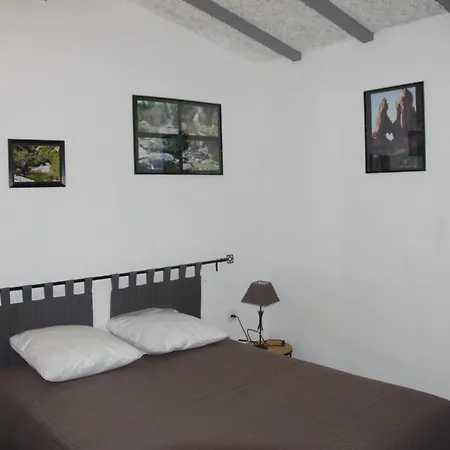 Apartment Meubles De Tourisme Casa Erbaggio *