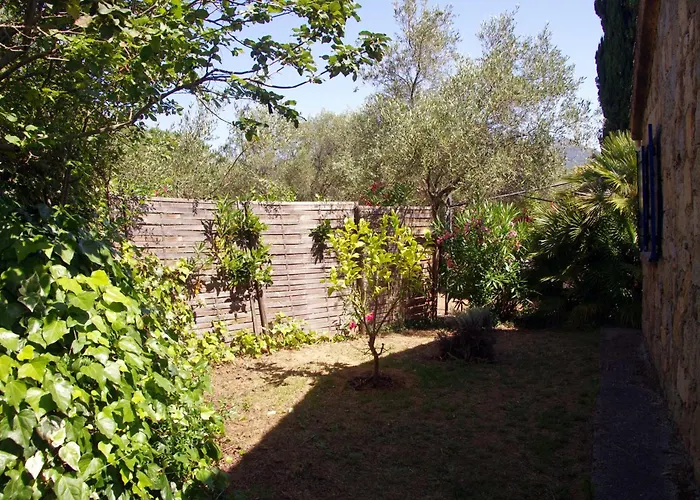 Meublés De Tourisme Casa Erbaggio *